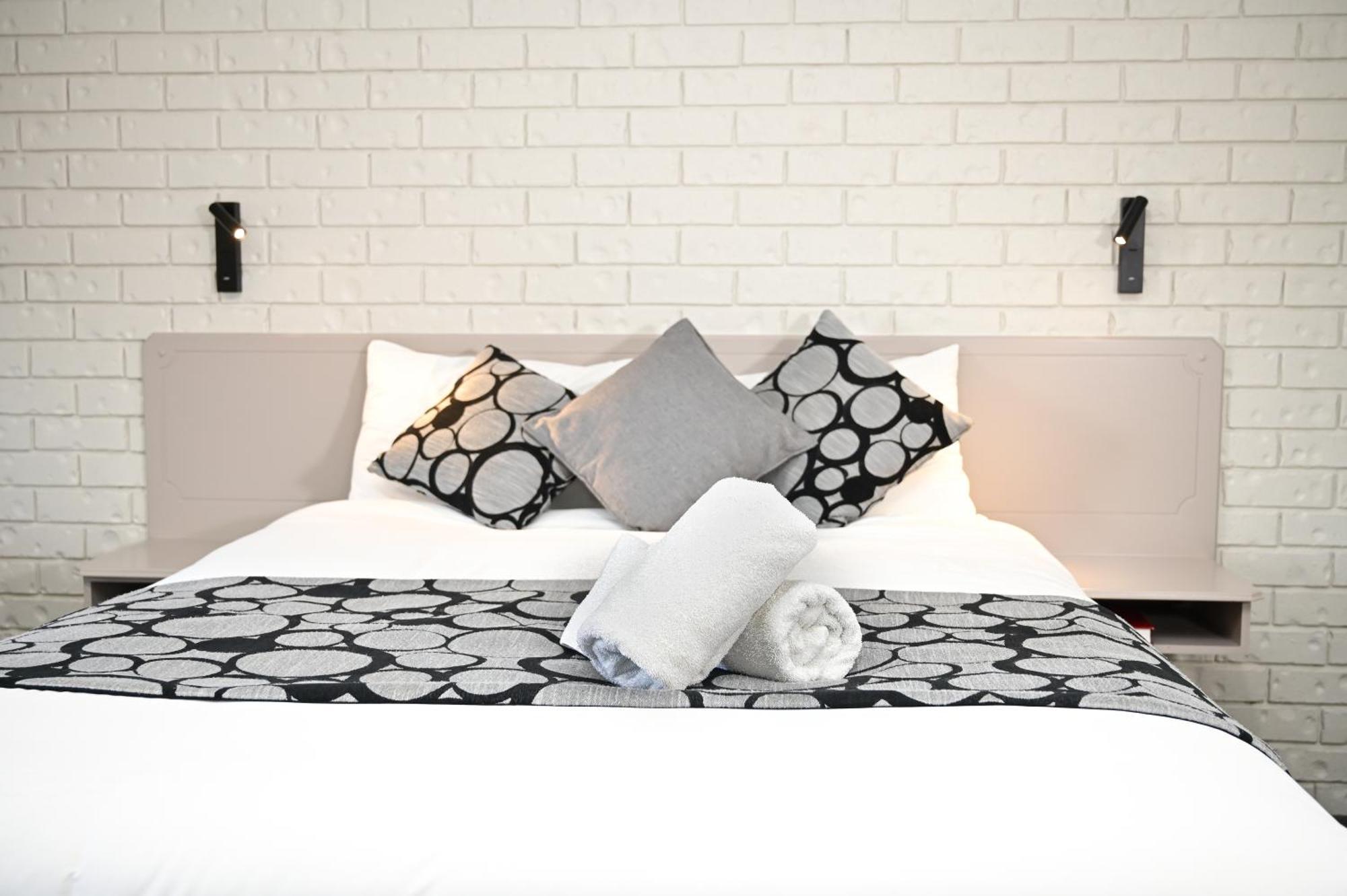 Woomargama Motel Екстериор снимка